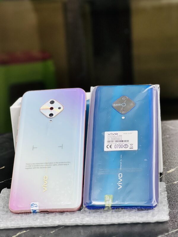 🔥 Vivo S1 Pro
8GB RAM | AMOLED Display | In-Display Fingerprint 😍