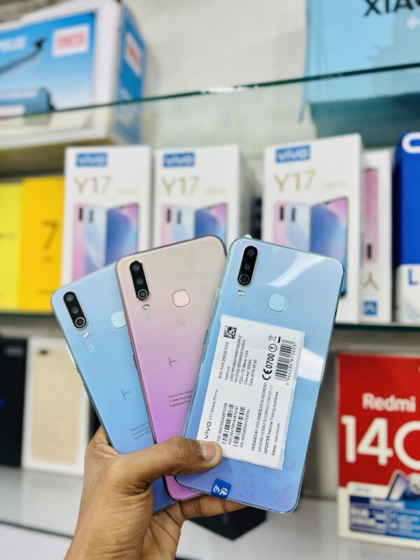 vivo Y17 (8/256 জিবি)