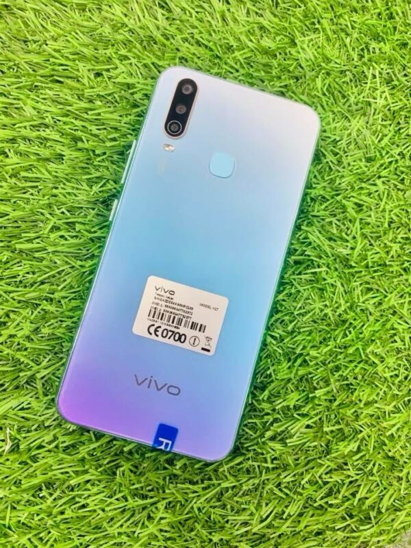 vivo Y17 (8/256 জিবি)